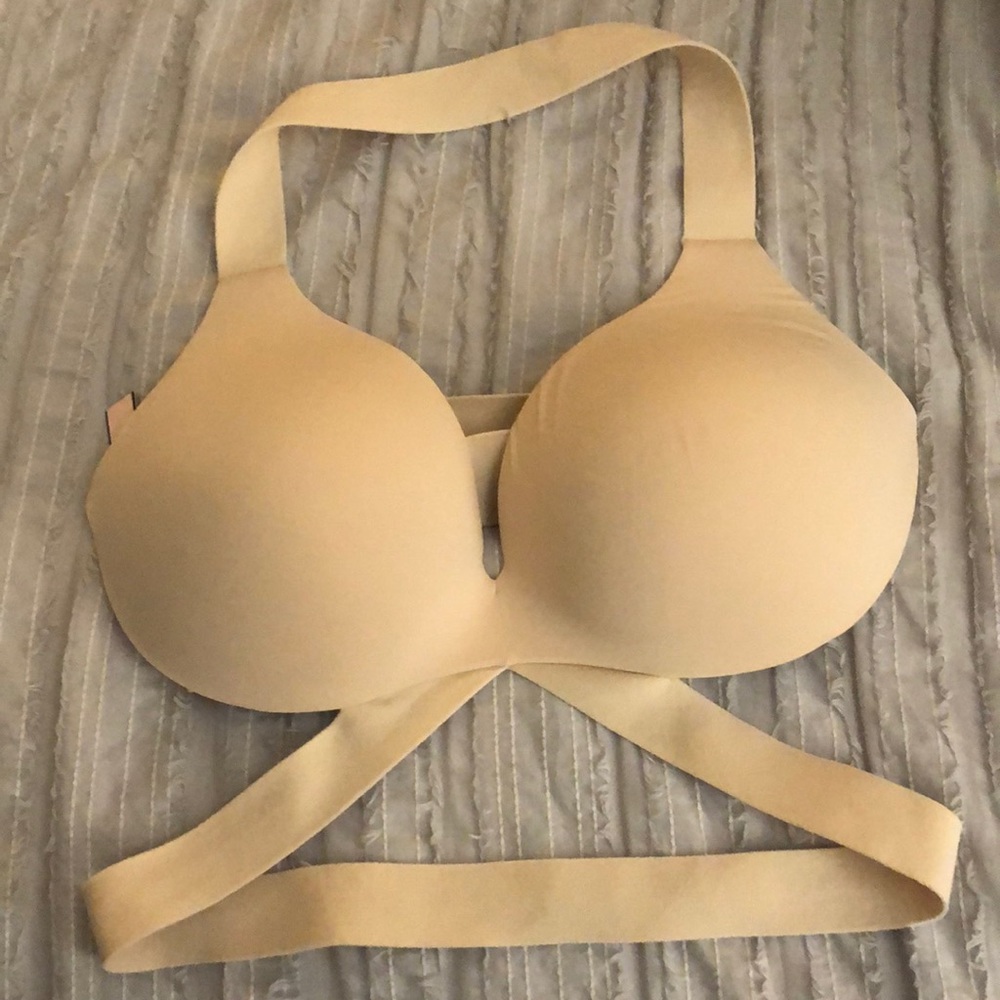 NWT Victoria’s Secret Halter Bra